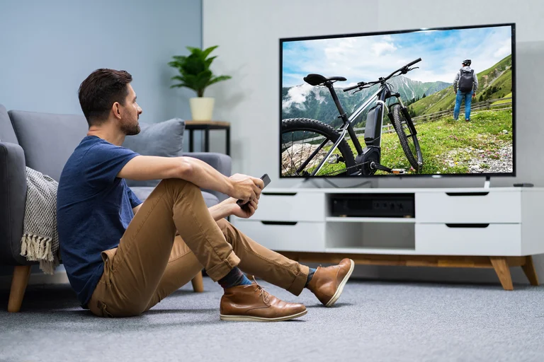 75 Zoll Fernseher beeindrucken durch ihre große Bildschirmdiagonale.